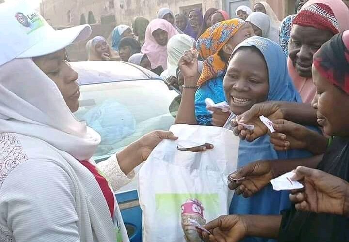 Photonews: Tinubu’s Branded Rice Floods Kano, Distributed To Residents